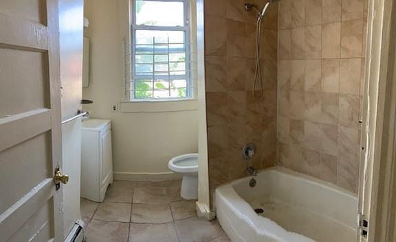 5th image of 86 Shepard Ave #1