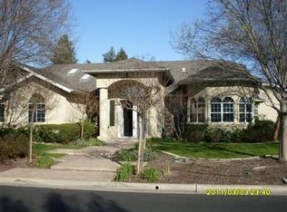 2877 Magnolia Ave, Clovis, CA 93611