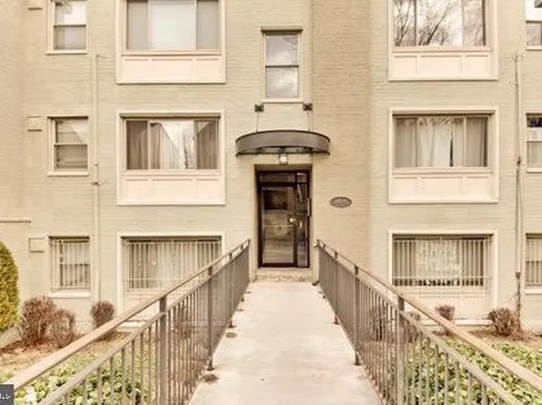 2838 Hartford St SE APT 203, Washington, DC 20020