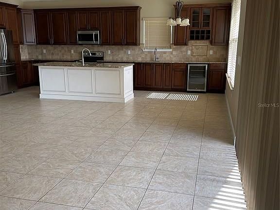 5th image of 11445 Dovetail Ln