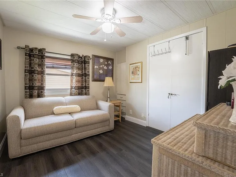 953 Bunker Hill Dr — Photo 15