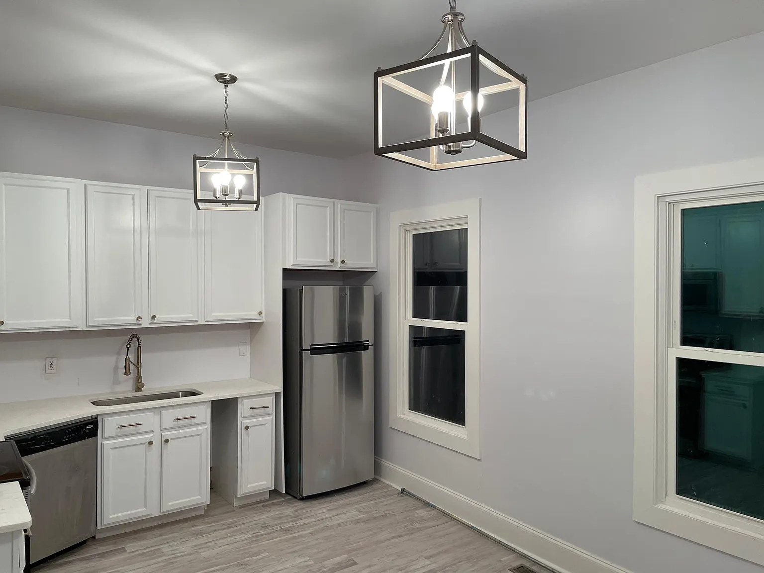 2 bed, 1300 sqft, $1,200 — Photo 1