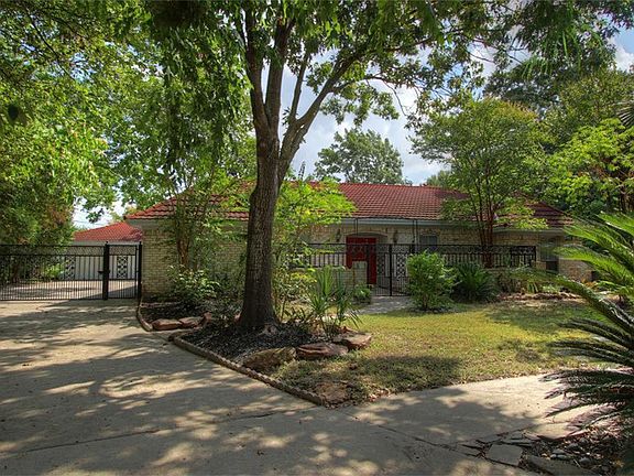 2nd image of 15406 Clevedon Ln