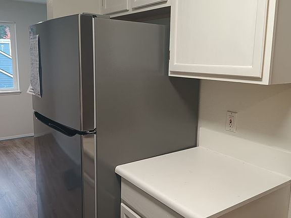 3rd image of 1307 NW Slate Ln Unit 102