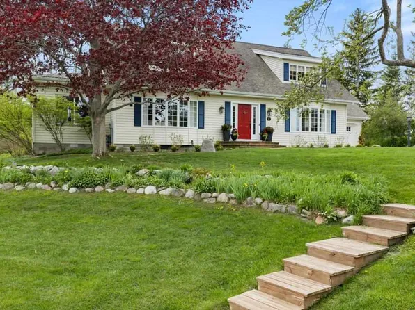 345 Foxwood Ln, Petoskey, MI 49770