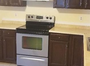6822 Shawcross Ln, Fayetteville, NC 28314