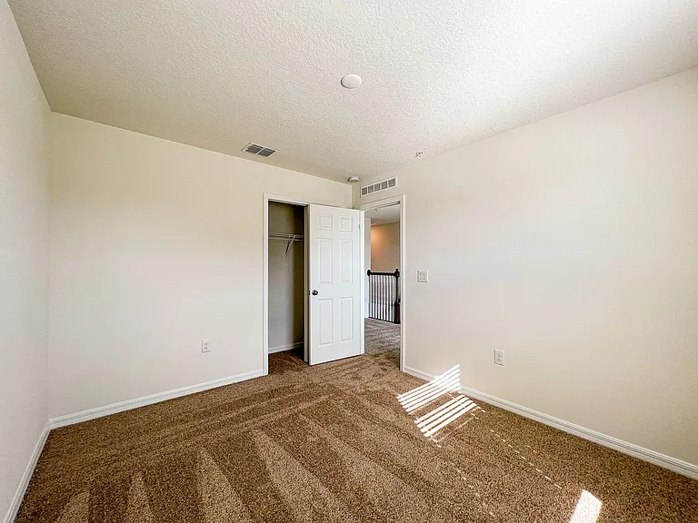 10227 Highline Crest St — Photo 23