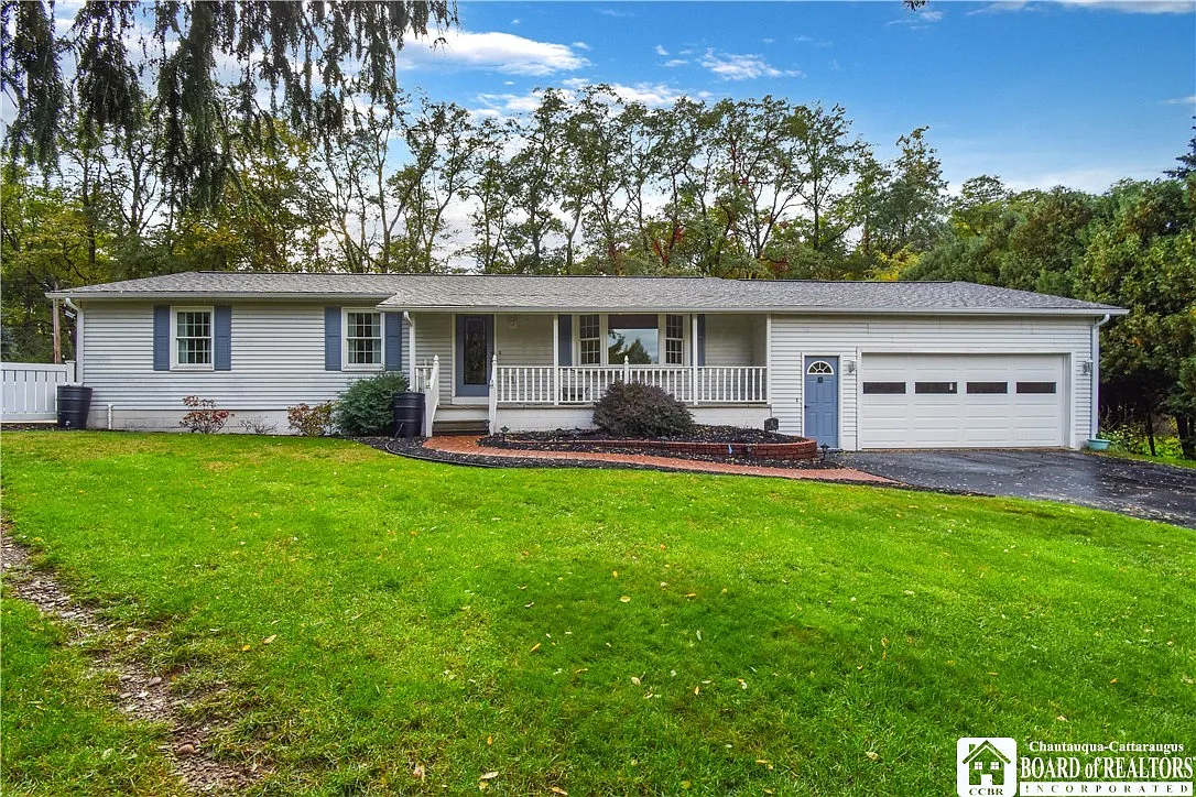 32 Watson Ave photo 1