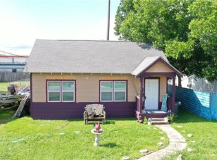 1003 E San Antonio St, Victoria, TX 77901