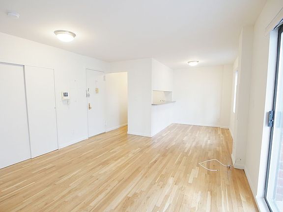 3rd image of 225 E 85th St APT 804