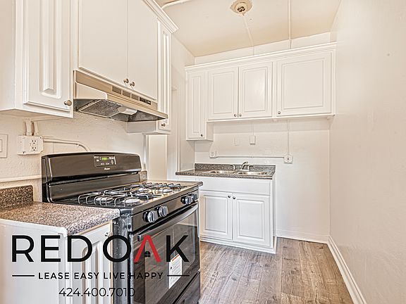 3rd image of 716 3/4 S Berendo St #112