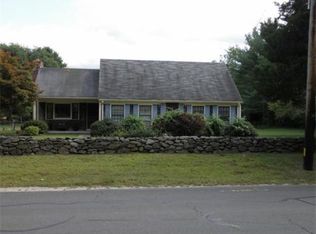 152 North Ave, Rochester, MA 02770