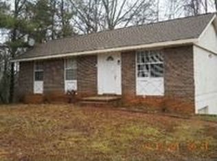 570 Hillcrest Dr, Mc Caysville, GA 30555