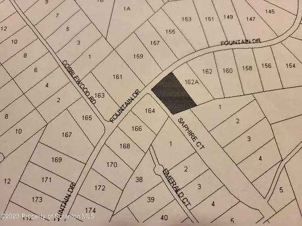 162B Fountain Dr, Gouldsboro, PA 18424