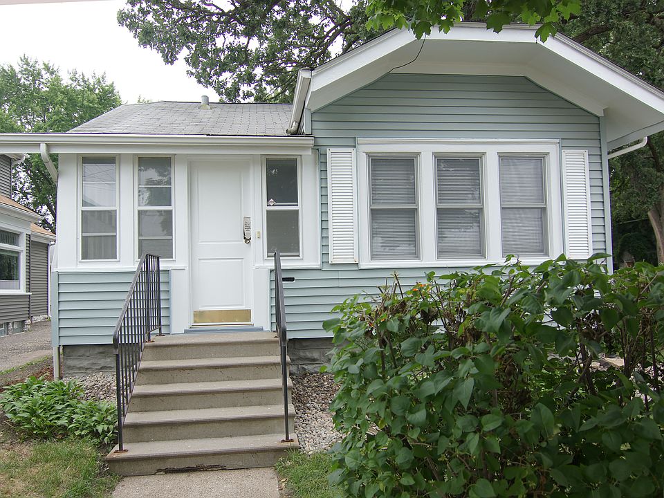 1st image of 664 Fairview Ave N