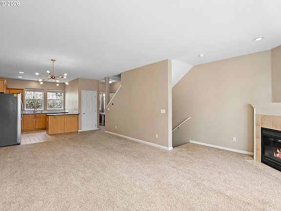 4th image of 14973 SW Kraft Loop