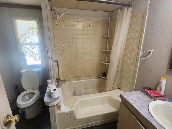 5th image of 254 N Marnico Ln