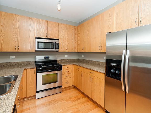 3rd image of 451 W Huron St Unit 703
