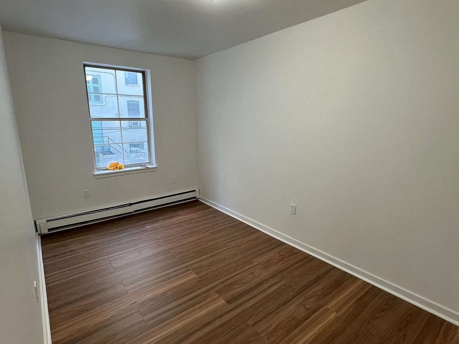 3 bed, 1.5 bath, 1100 sqft, $3,550 — Photo 4