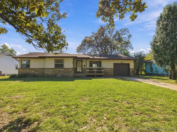 1204 SE Graham Ct, Pryor, OK 74361