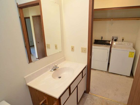 2nd image of 207-215 Sunnyfield Ct #58