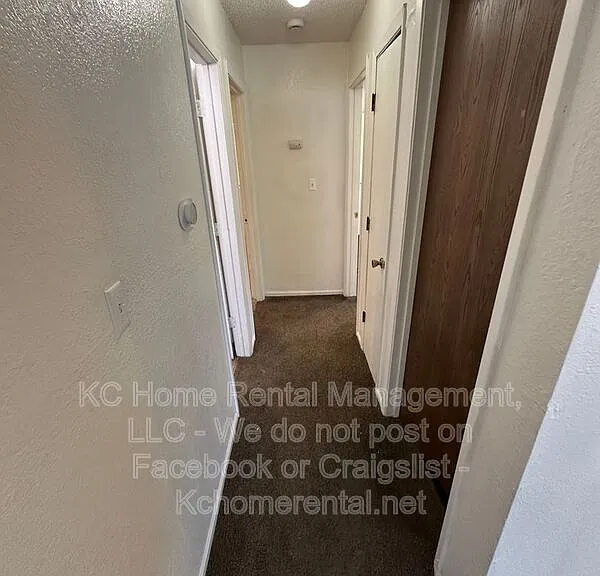 4028 E 123rd Ter #B — Photo 12