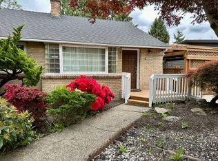 16612 Meridian Ave N, Shoreline, WA 98133