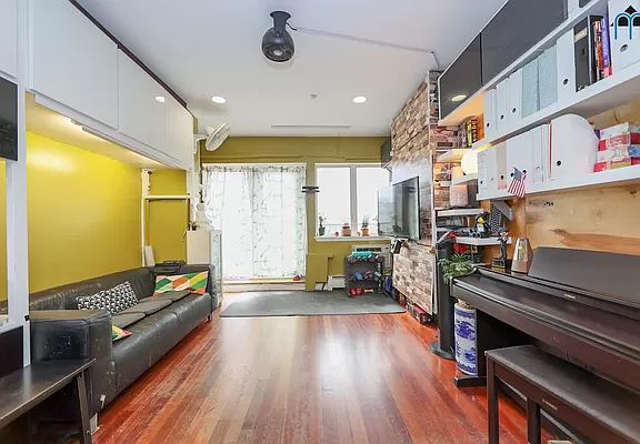 2nd image of 2408 Ocean Ave APT 6