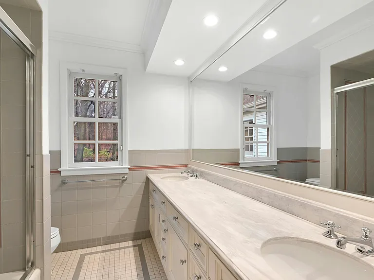 195 Elm Rd — Photo 10