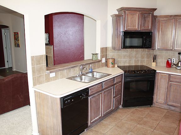 3rd image of 16609 La Paloma Ln