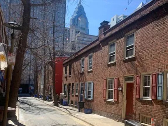 4th image of 131 N Mole St #3F
