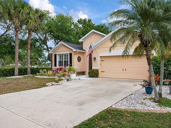 3rd image of 5012 Lakehurst Ct