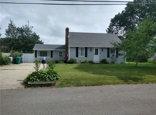 34 Lancaster Ave, Warwick, RI 02886