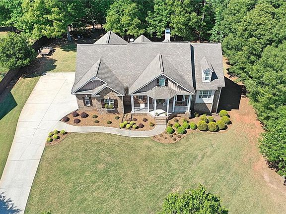 4th image of 2713 Powell Ct