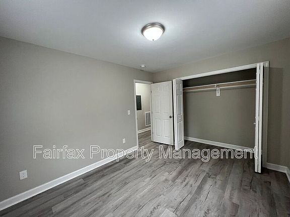 5th image of 2307 Owen St APT C
