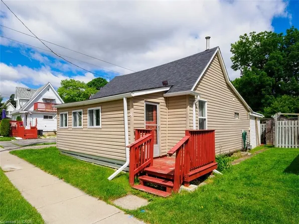 9 Marshall Ln, Norfolk County, ON N3Y 1Z2