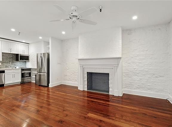 5th image of 612 Julia St #G