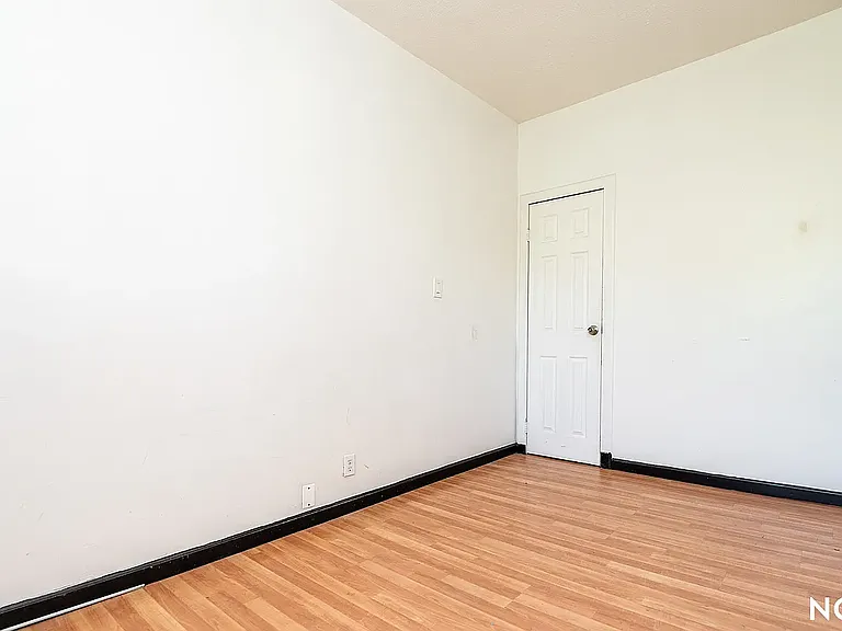 191 Graham Ave #2 — Photo 14