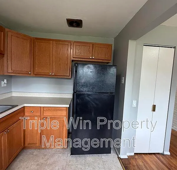 10319 Varnum Dr — Photo 14