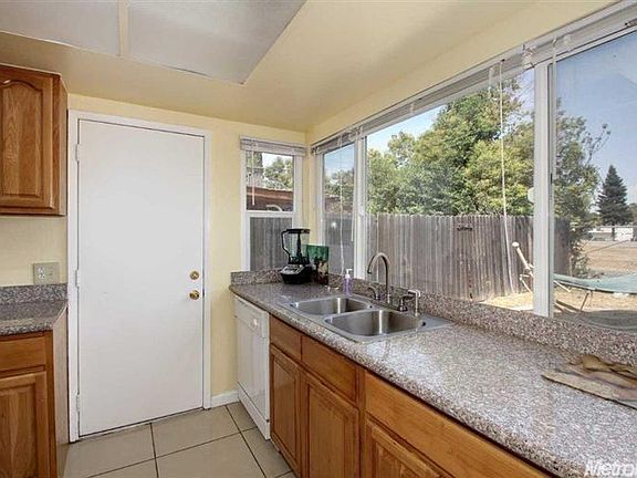 3rd image of 7375 Patero Cir