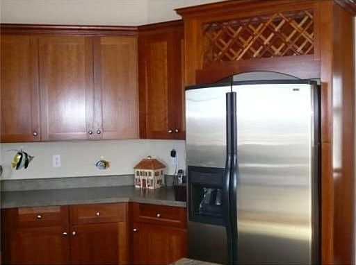 5th image of 735 Hampshire Dr