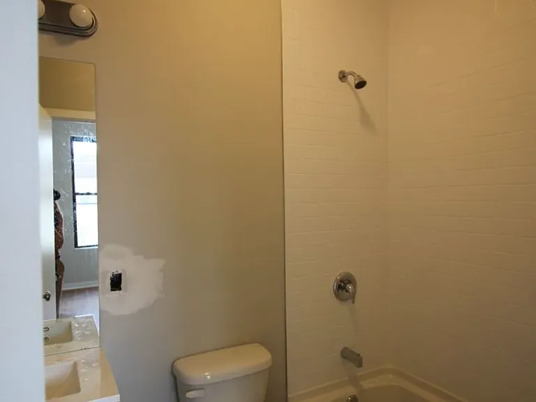 4208 N Milwaukee Ave #2F — Photo 8