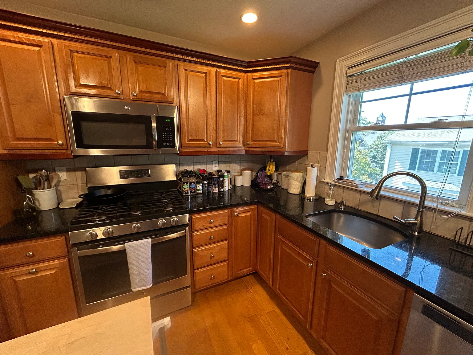 2 bed, 1460 sqft, $3,100 — Photo 4