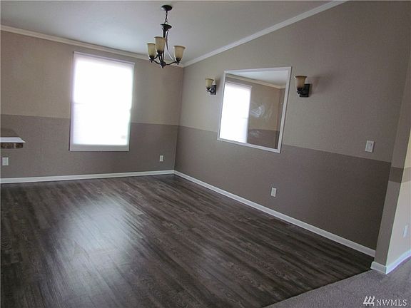 4th image of 901 N Grape Dr #55