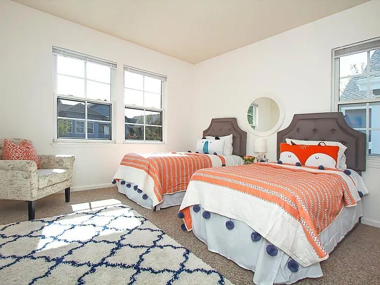 Dockside Cir — Photo 17