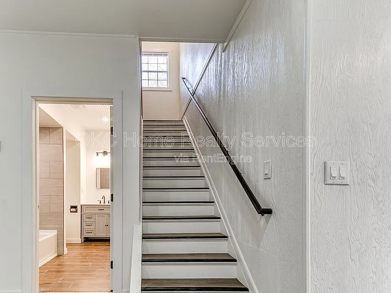 1812 W Noble Ave — Photo 34