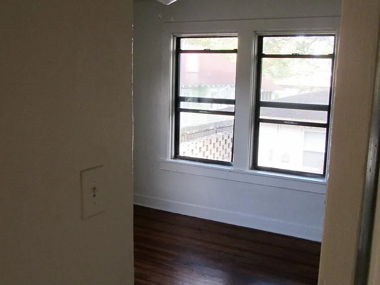 730 1/2 24th Ave N #2 — Photo 5