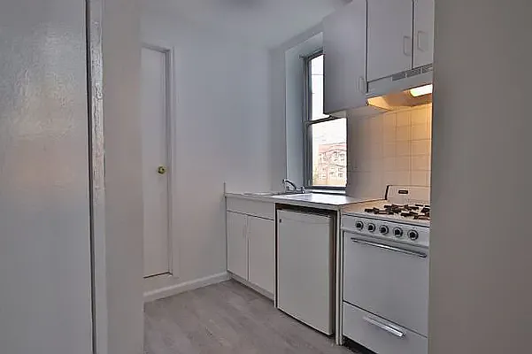 Rented by REAL New York | media 3