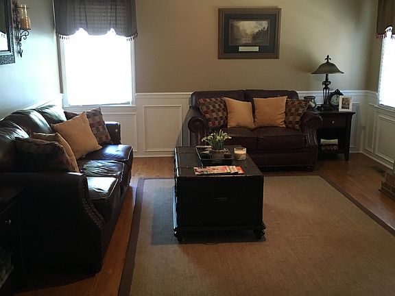 2nd image of 2276 Remington Ct NE