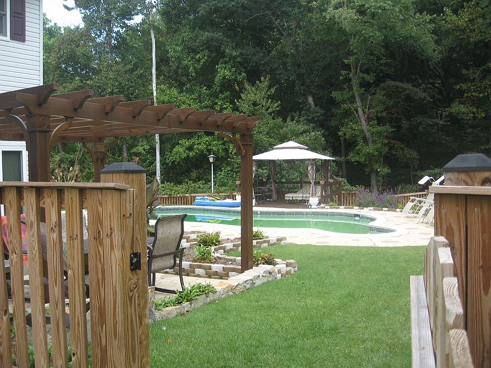 2nd image of 605 Bartell Ave